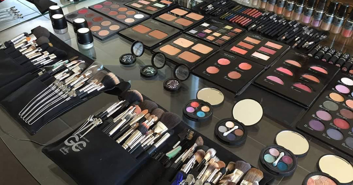 Make up e igiene: come sanificare gli strumenti del mestiere